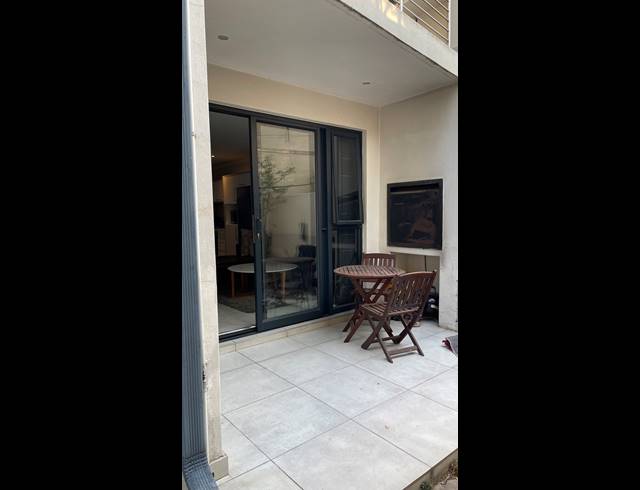 2 BEDROOM APARTMENT FOR SALE IN BRYANSTON